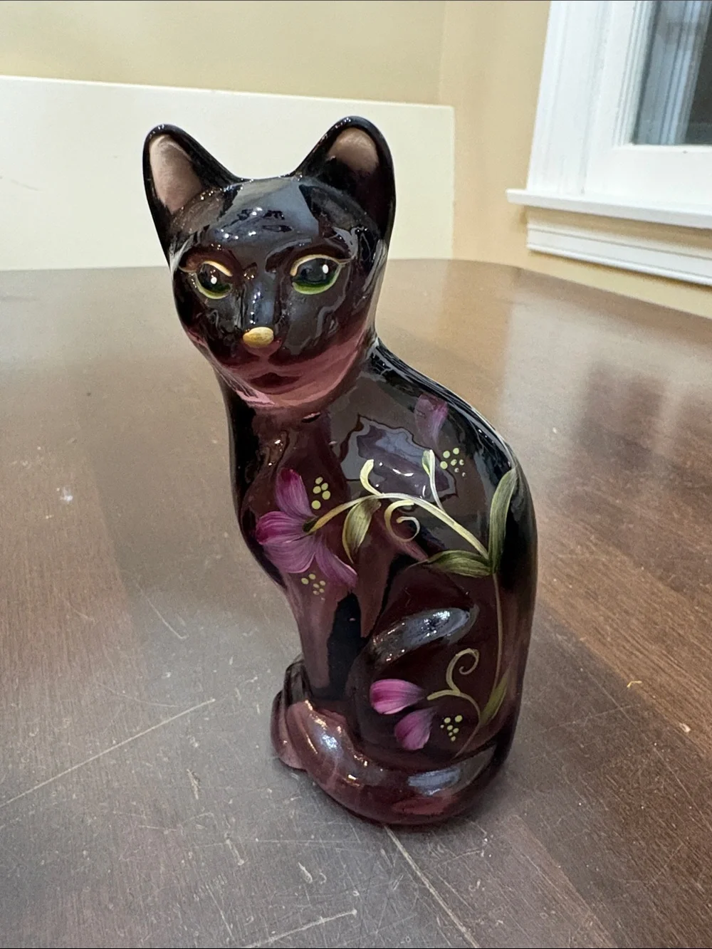 Fenton Amethyst Purple Painted Glass Cat Figurine - Picture 1 of 6